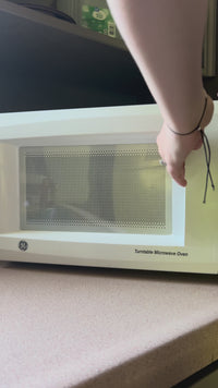 Microwave Food Cover – Keeps Food Moist & Microwave Clean